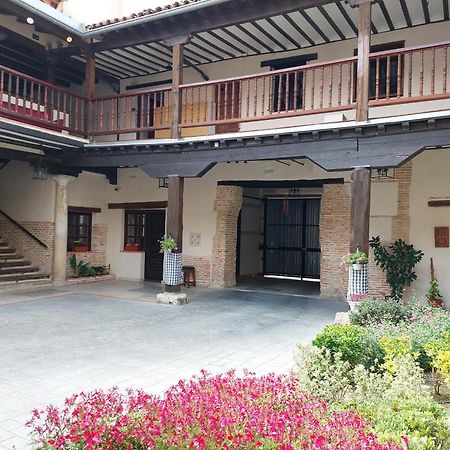 Апартаменты La Casona Del Asno Алькала-де-Энарес Экстерьер фото