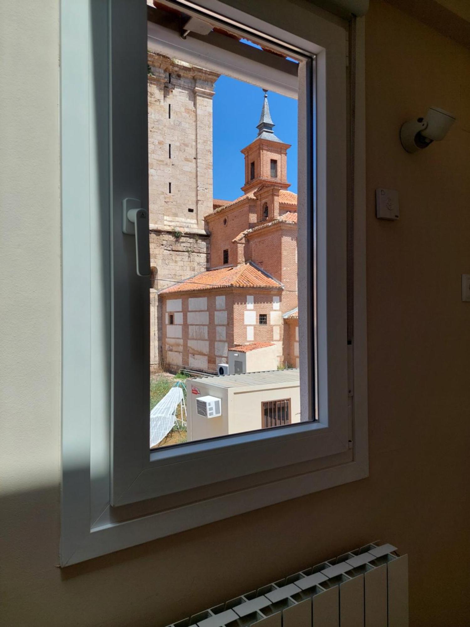 Апартаменты La Casona Del Asno Алькала-де-Энарес Экстерьер фото